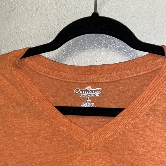 Carhart for Women Orange V-neck Soft Minimalist Pullover T-shirt 4789 - Picture 3 of 7